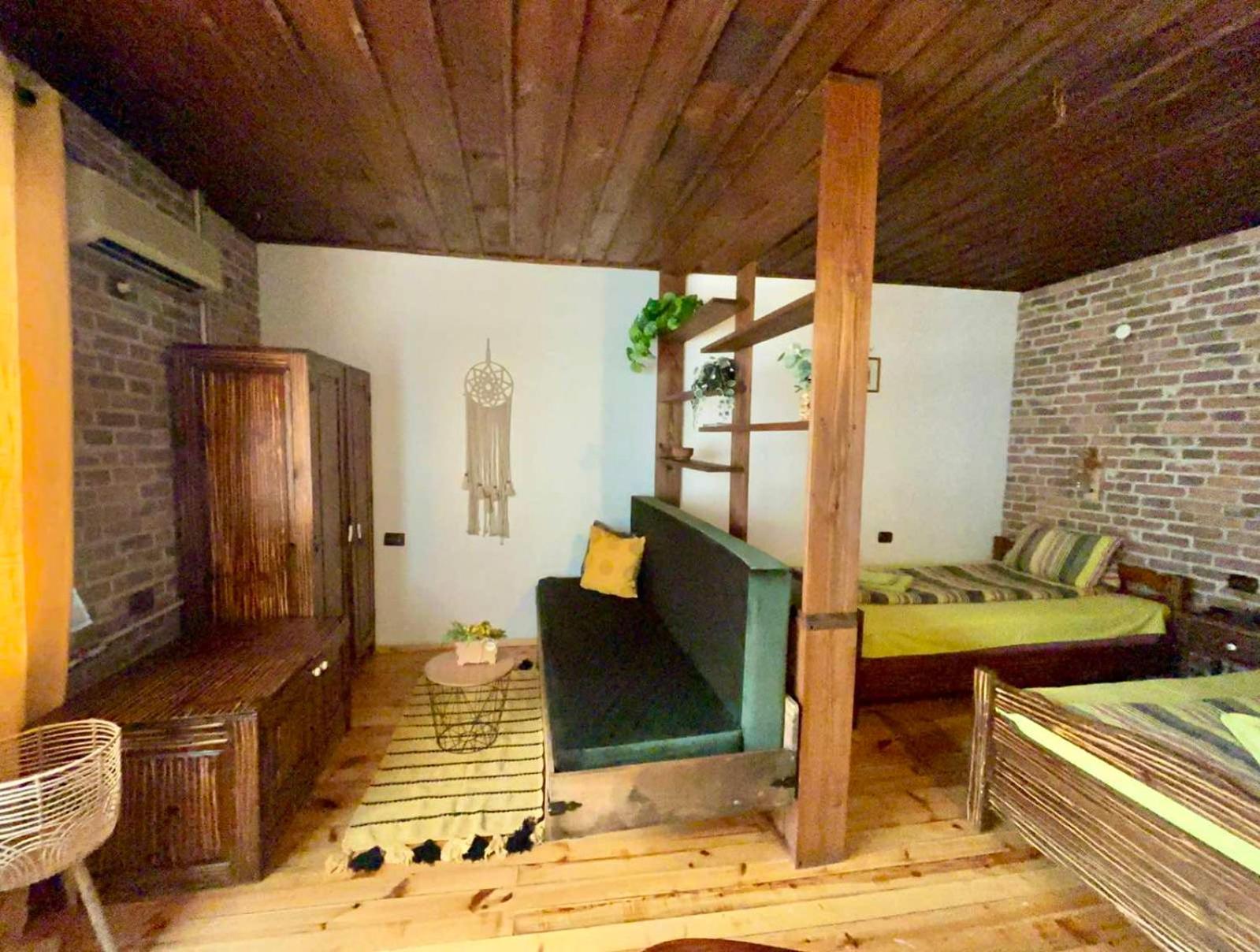 Семеен Хотел-Ресторант Маламовата Къща Goze Deltschew Exterior foto