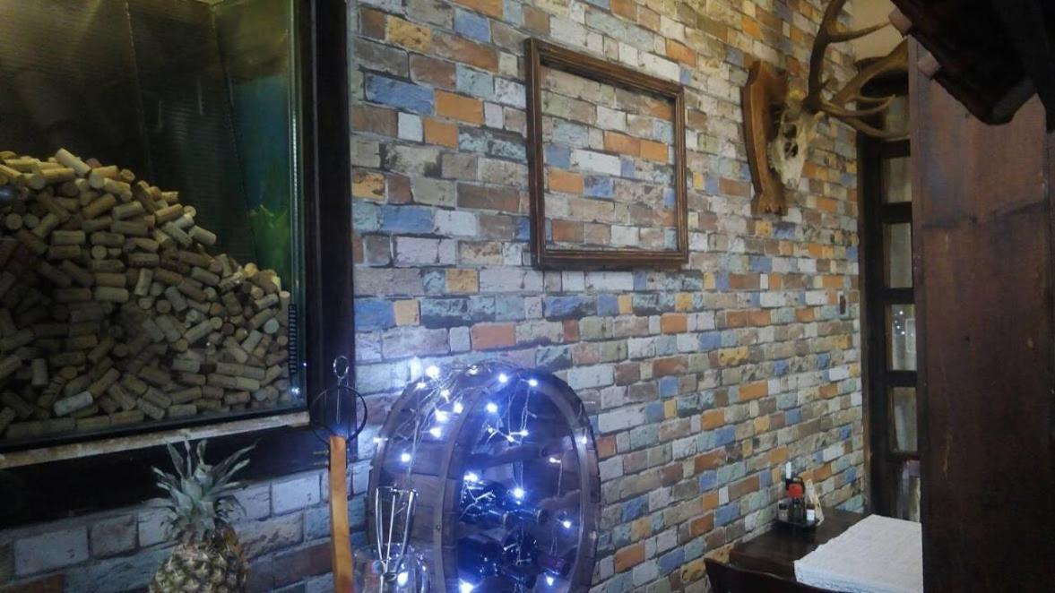 Семеен Хотел-Ресторант Маламовата Къща Goze Deltschew Exterior foto
